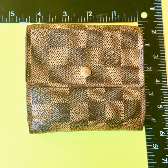 Louis Vuitton Damier set of 2  Brown Leather wallet 
1 for women and 1 for man. - Picture 9 of 15